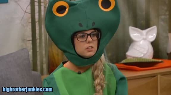 Big Brother 18 – A Very Twisty Beginning