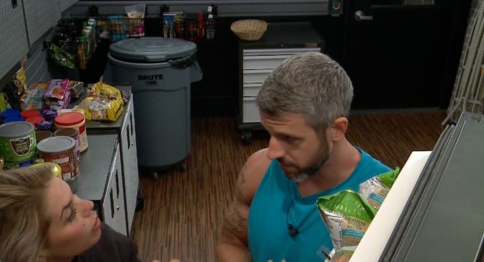 Just Hook Up Already – Sunday Night Feeds