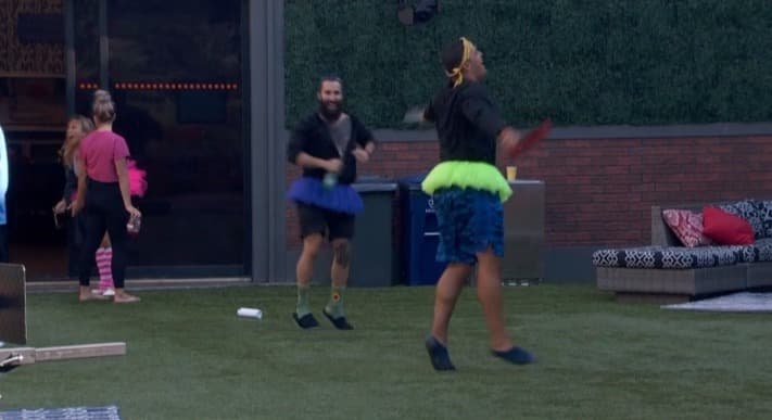 Big Brother 19 – Tuesday Feed Updates