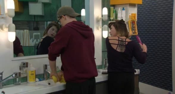 Big Brother 20 – Friday Afternoon Feeds