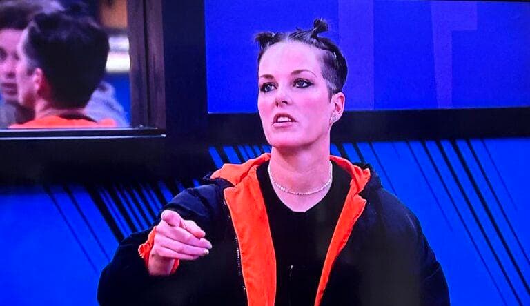 Bowie saying she doesn’t want to choose nominations or win the power lol