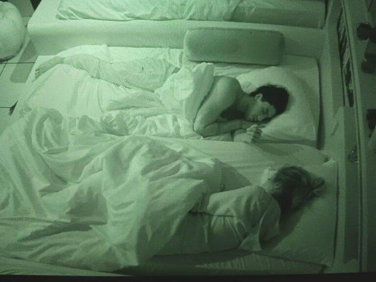 The not-a-showmance pair