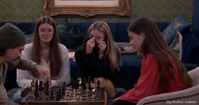Kelley ‘tooted’ next to Katherine