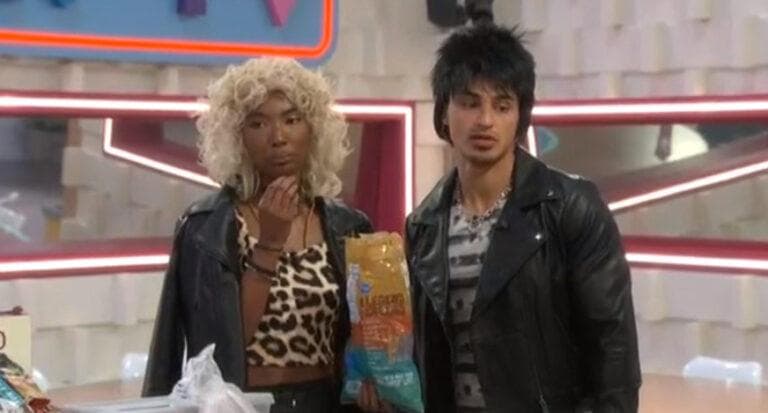 Joe and Taylor got their outfits