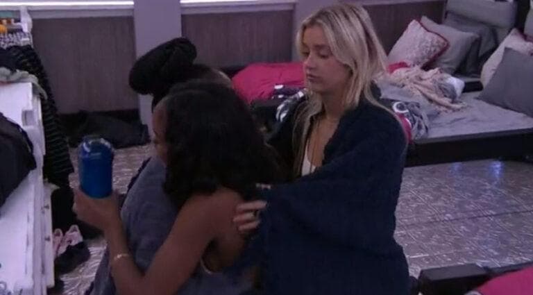 Kirsten tells Cirie and Reilly her story about being bullied as a kid