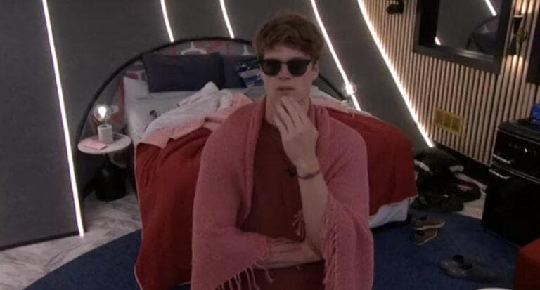 Kyle doing camtalking