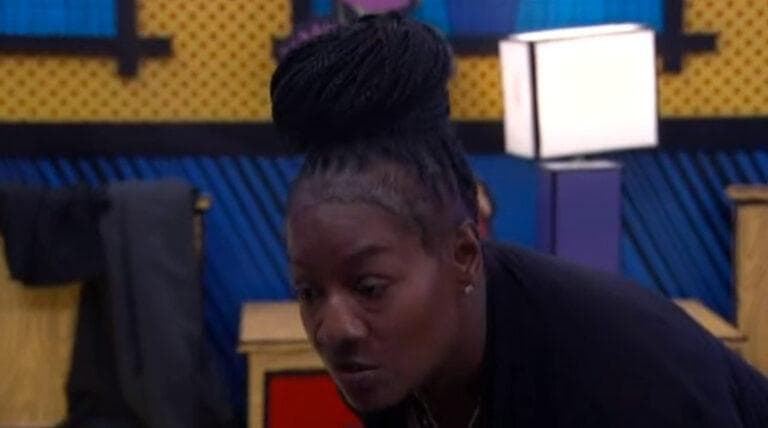 Cirie tells Felicia everyone is tired of Izzy