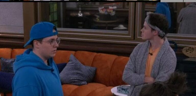 Izzy comes out of the DR and goes to HOH room
